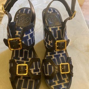 TORY BURCH Printed Slingback Wedged Sandals Size: 7 Blue,  Black &White